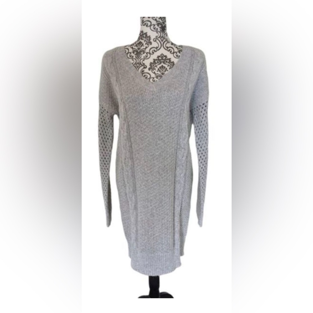 American Eagle Outfitters Sweater Dress V-Neck Cable Knit Grey size Medium Long